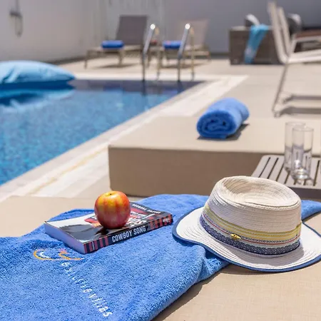 Almaria Residences *