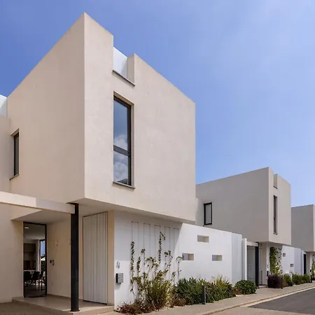 Almaria Residences Villa *