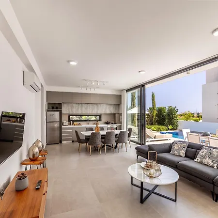 Almaria Residences *