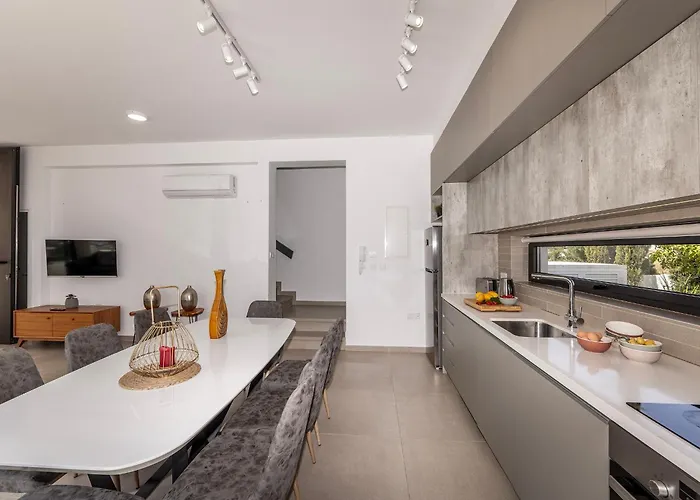 Almaria Residences Villa *