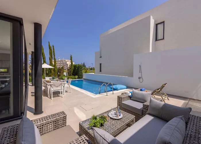 Almaria Residences Villa Paralimni