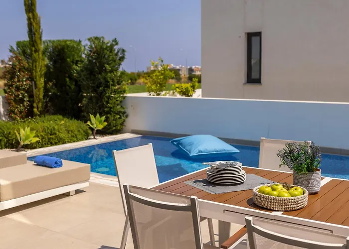 Almaria Residences Villa Paralimni