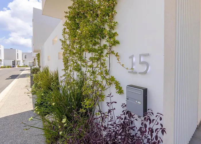 Villa Almaria Residences