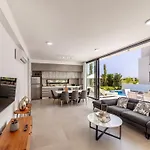 Almaria Residences *