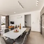 Almaria Residences Βίλα