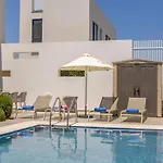 Almaria Residences * Παραλίμνι