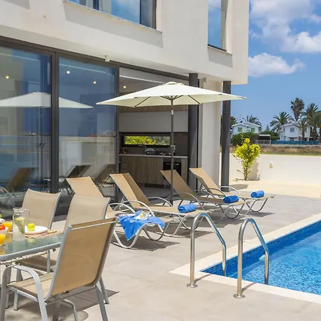 Almaria Residences Villa Paralimni