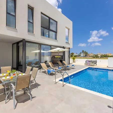 Villa Almaria Residences Paralimni