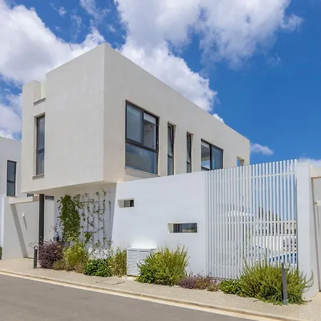 Almaria Residences * Paralimni