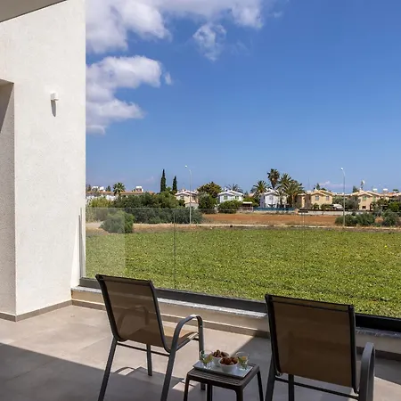 Villa Almaria Residences *
