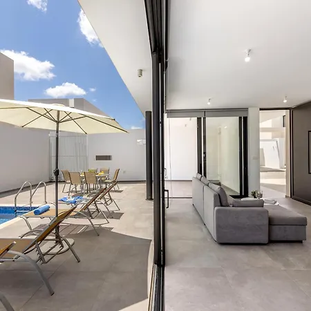 Almaria Residences Villa Paralimni