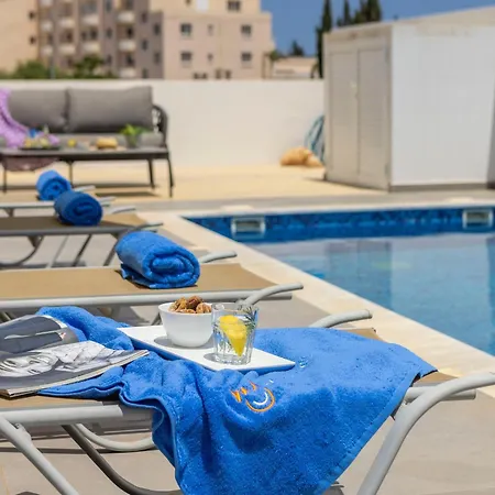 Villa Almaria Residences *