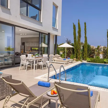 Almaria Residences Villa Paralimni