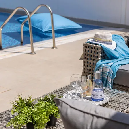 Almaria Residences *