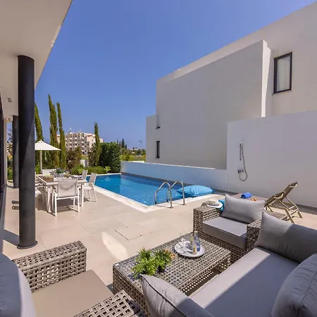 Almaria Residences 빌라 파라림니