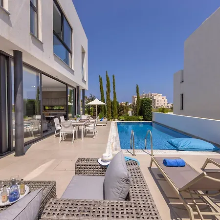 Almaria Residences Vilă