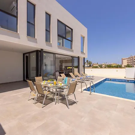 Almaria Residences * Paralimni