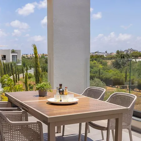 Almaria Residences 빌라 파라림니