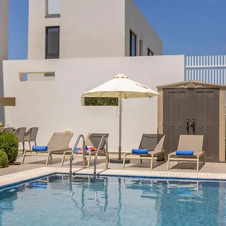 Almaria Residences * Paralimni