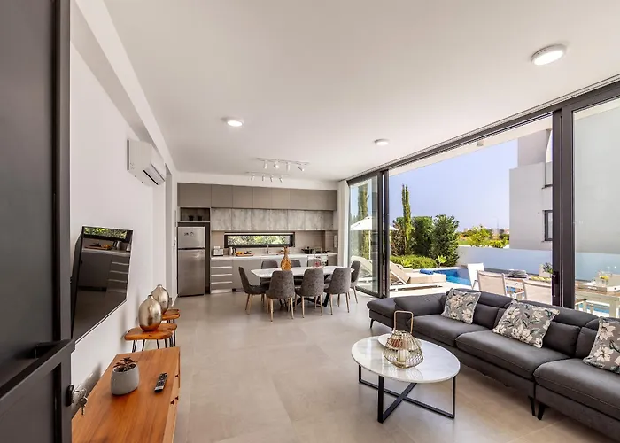 Almaria Residences *