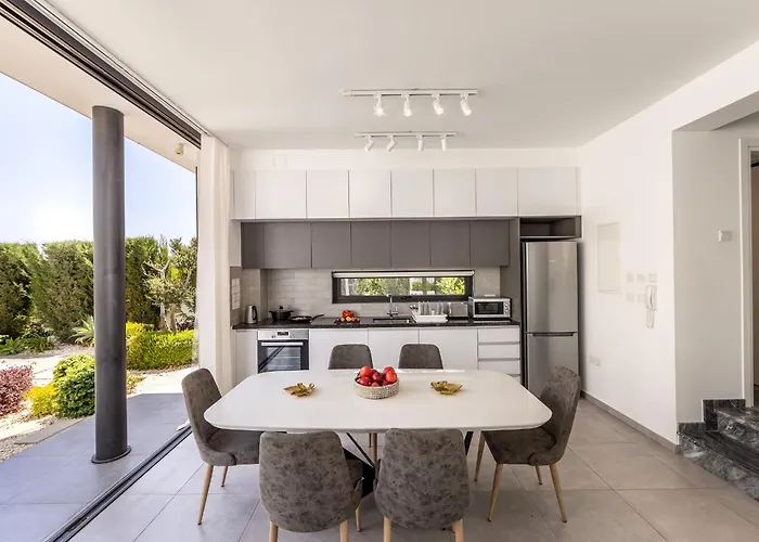 Almaria Residences Vila *