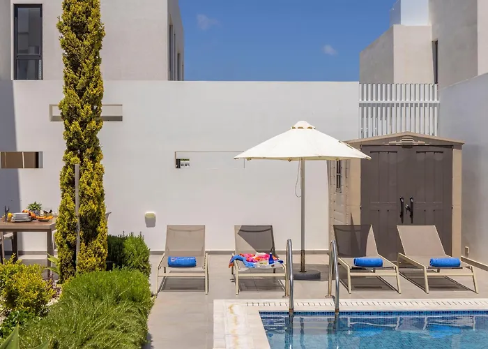 Almaria Residences * Paralimni