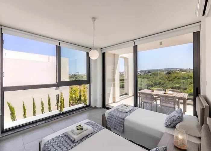 Almaria Residences * Paralimni